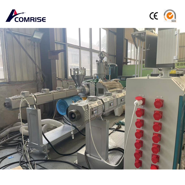 يتم اختبار اثنين من آلات الأنابيب PE 110-315 مم في مصنع العميل