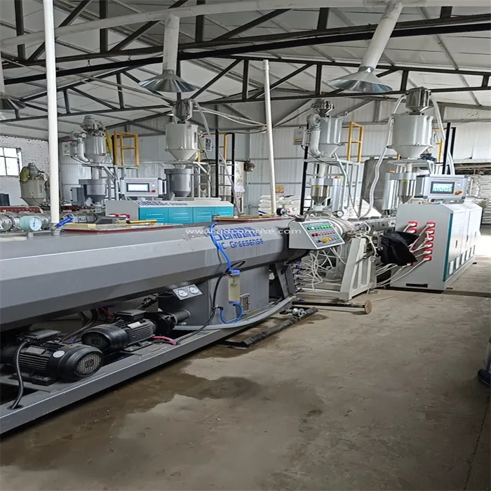 آلة تصنيع أنابيب HDPE
